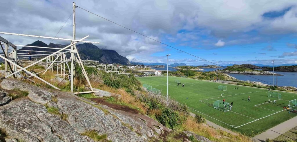 lofootit parhaat nahtavyydet henningsvaer